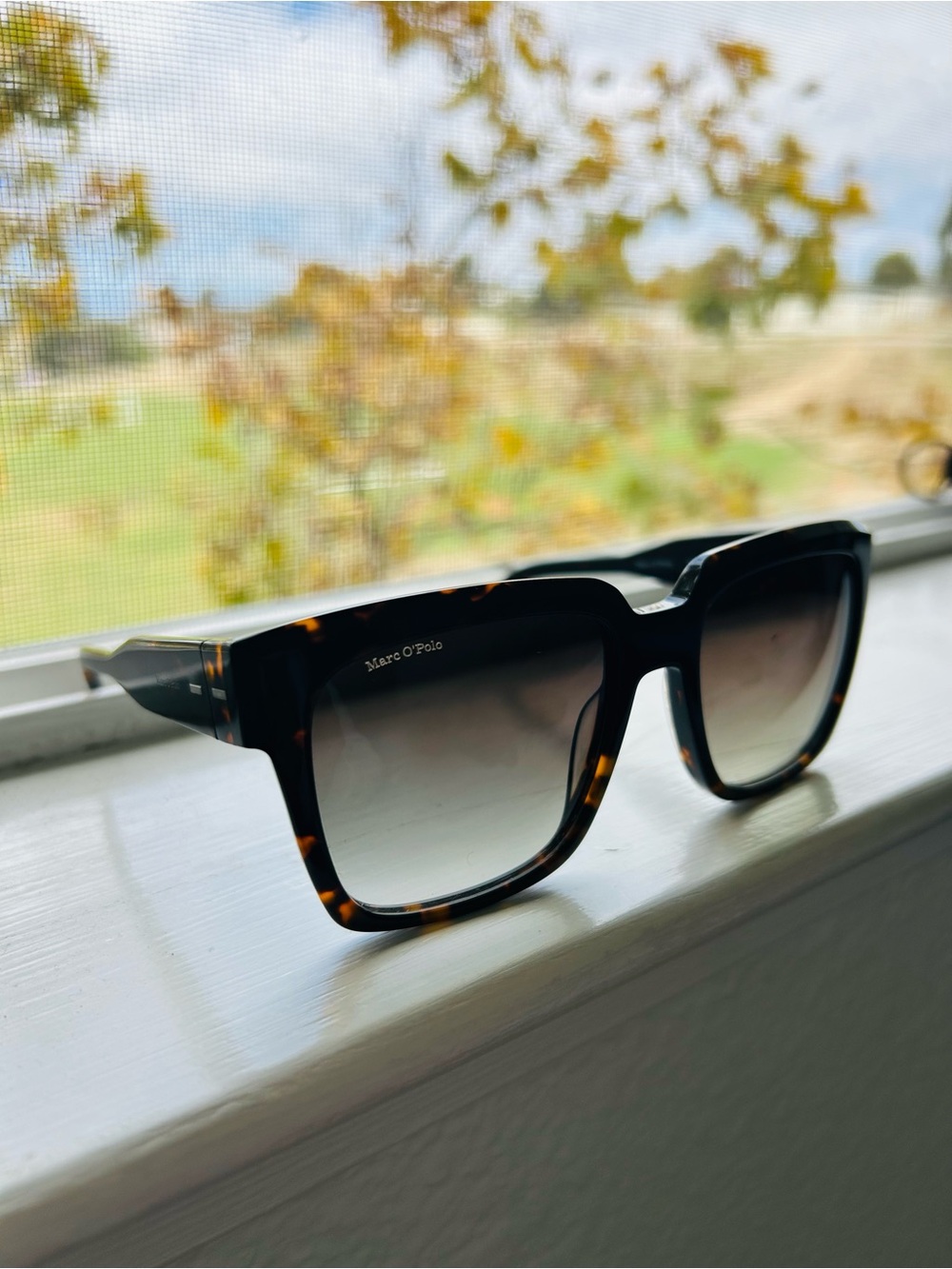 Marc O’Polo Unisex Sunglasses; high-quality acetate in brown; tinted lenses